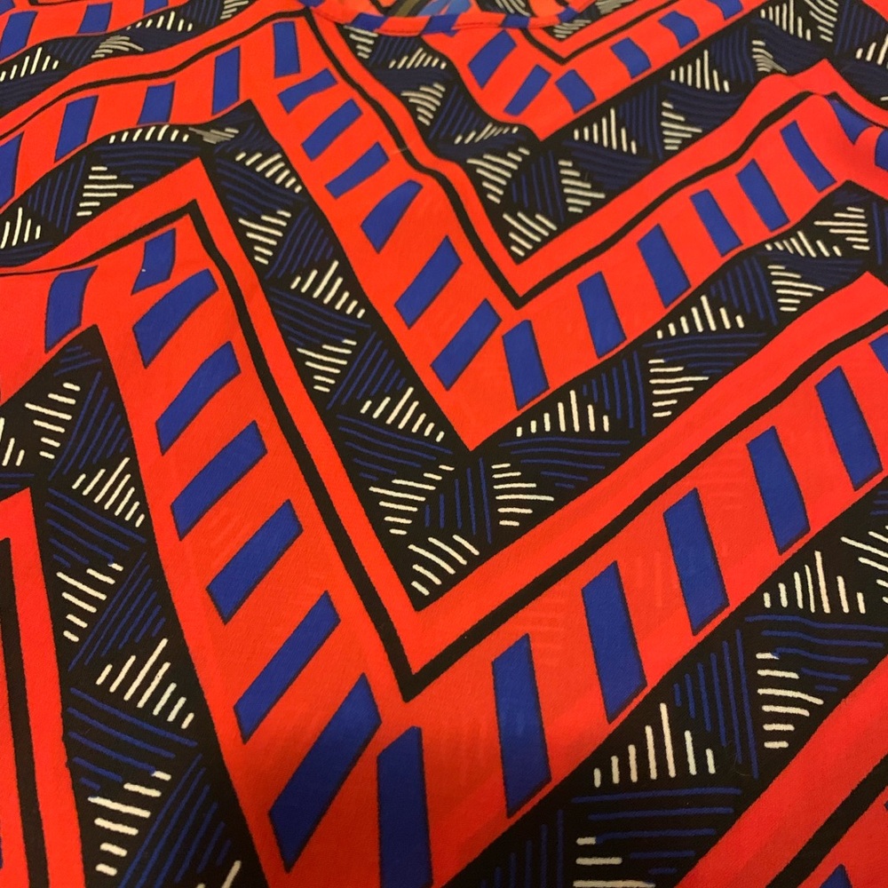 Patterned Top - Picture 7 of 7